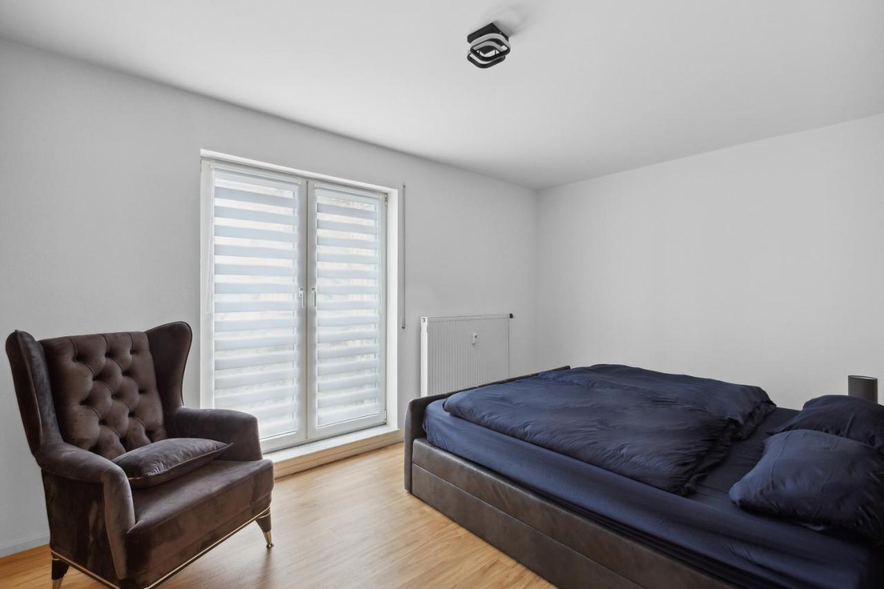 Eindrucksvolle Zwei-Zimmer-Wohnung Mit Balkon Und Grosser Kueche Λειψία Εξωτερικό φωτογραφία